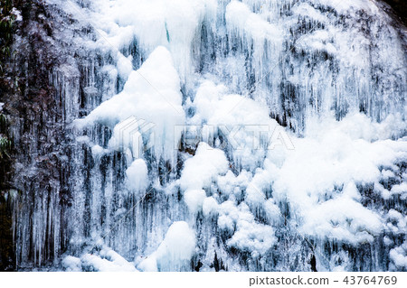 東京篠原村Furusawa瀑布整個冰層 43764769