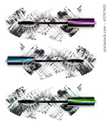 Close-up of mascara with false eyelashes 43767405