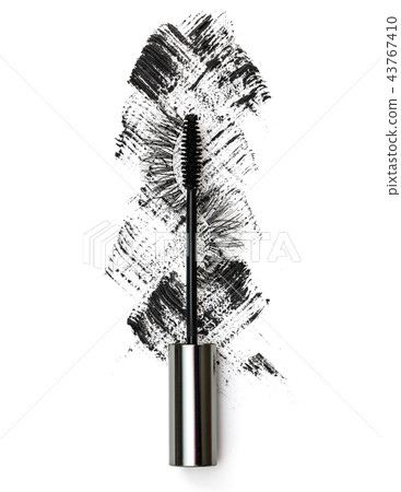 Close-up of mascara with false eyelashes 43767410