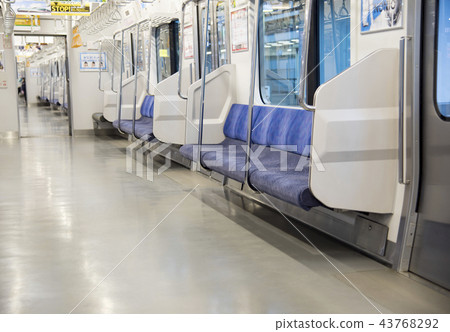 京濱東北線E233系列在車上 43768292