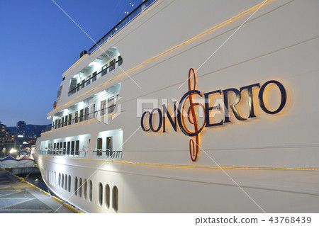 Kobe Concerto 43768439