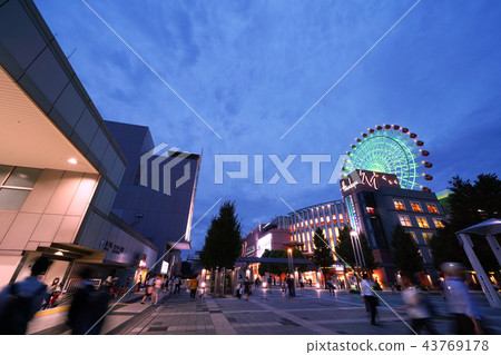 Yokohama cityscape of Japan You can see the cityscape in front of Subway Center North Station (such as mosaic mall Kohoku Kita Tsuki Hankyu) 43769178