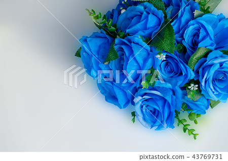 Fake flowers in the wedding Fake flowers in the wedding 43769731