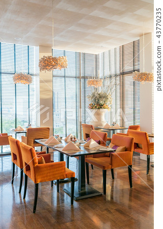 Table Setting Restaurant 43770235
