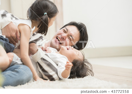 Family portrait Family portrait 43772558