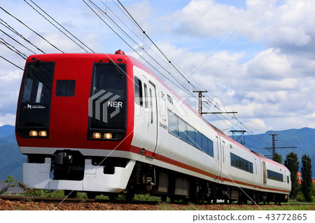 Nagano Electric Railway 2100 series 43772865