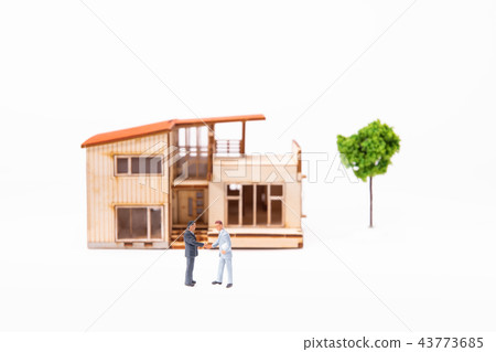 Real estate sale 43773685