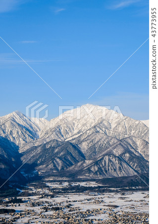 Winter scenery of Shinshu and Omachi city (viewing Mt. 43773955
