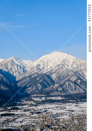Winter scenery of Shinshu and Omachi city (viewing Mt. Winter scenery of Shinshu and Omachi city (viewing Mt. 43773958