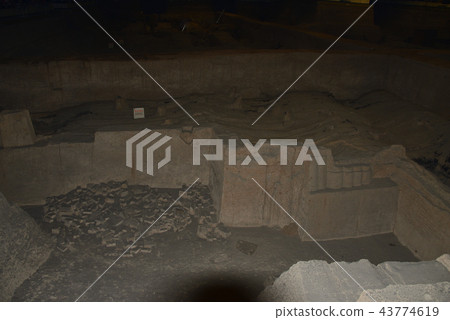 中國秦始皇秦始皇陵。 中國秦始皇秦始皇陵。 43774619