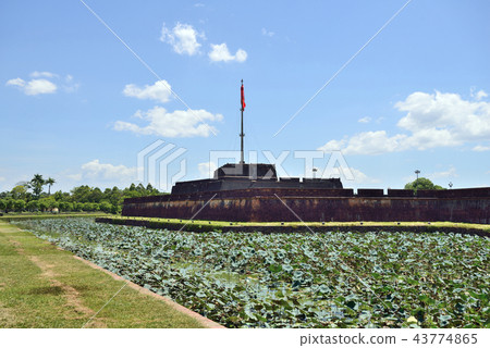 Vietnam Nguyen Royal Palace 43774865