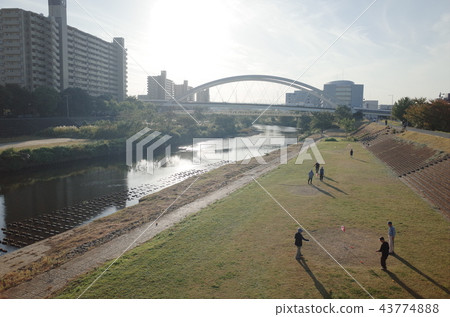 Konoike Ohashi from Tsurumi River riverbed 43774888