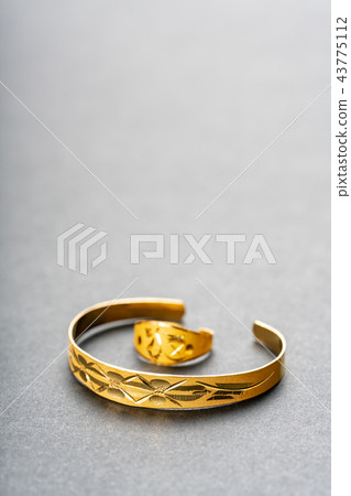 Stone gift jewelery for baby's health Stone gift jewelery for baby's health 43775112