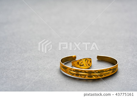 Stone gift jewelery for baby's health Stone gift jewelery for baby's health 43775161