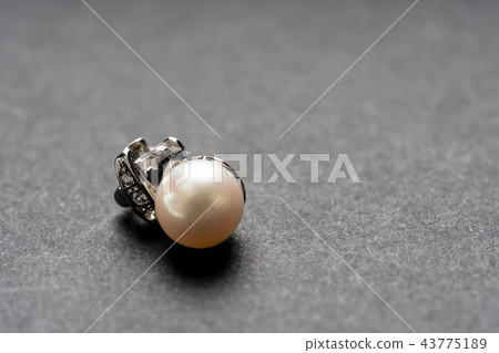 Jewelry close-up symbolizing eternity Jewelry close-up symbolizing eternity 43775189