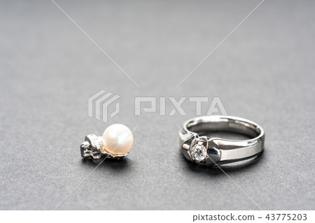 Jewelry close-up symbolizing eternity Jewelry close-up symbolizing eternity 43775203