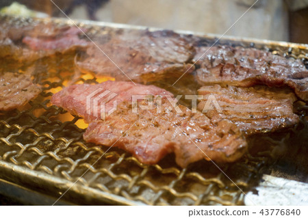 The birthplace of Sendai beef tongue grilled with rice, a standard charcoal-grilled beef tongue with tail soup and barley rice The birthplace of Sendai beef tongue grilled with rice, a standard charcoal-grilled beef tongue with tail soup and barley rice 43776840