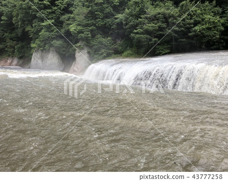 尼亞加拉大瀑佈在東方 尼亞加拉大瀑佈在東方 43777258