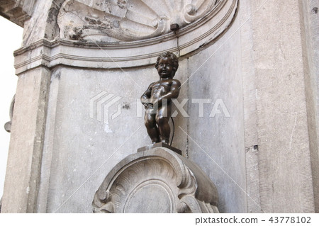 The Manneken Pis of Brussels in Belgium The Manneken Pis of Brussels in Belgium 43778102