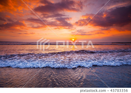 Radiant sea beach sunset Radiant sea beach sunset 43783356