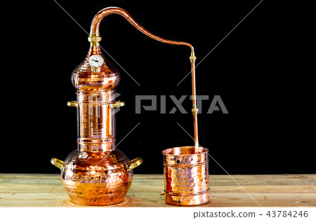Copper alembic 43784246