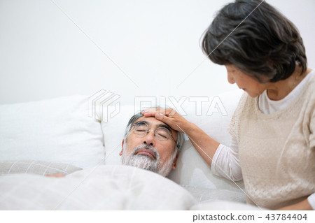 Senior elderly care sideways fever fever Senior elderly care sideways fever fever 43784404