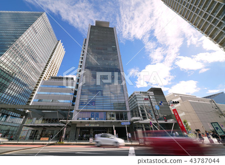 Tokyo cityscape in Japan I look at the cityscape in front of Meguro Station Tokyo cityscape in Japan I look at the cityscape in front of Meguro Station 43787044