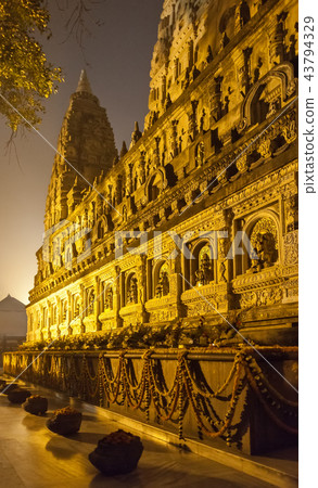 Mahabodhi Temple in night-time lighting. Mahabodhi Temple in night-time lighting. 43794329