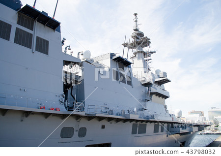 Escort Ship "Izumo" Escort Ship "Izumo" 43798032