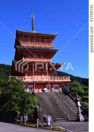 Kumano Nachi Aokidoji Temple三層寶塔(和歌山縣東武郡那智勝浦町) Kumano Nachi Aokidoji Temple三層寶塔(和歌山縣東武郡那智勝浦町) 43799191