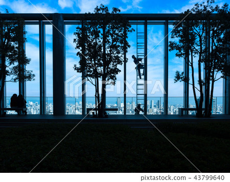 High place cleaning work High place cleaning work 43799640