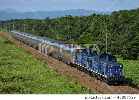 DD51雙臥快遞E26系列仙后座在室蘭干線上運行 43807559