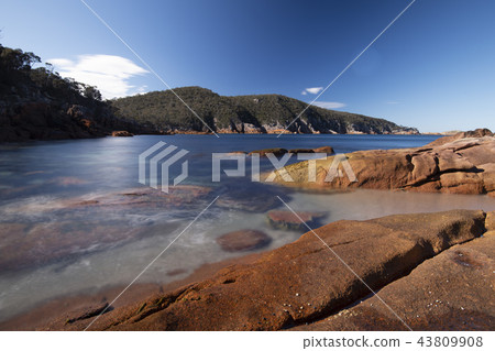 Sleepy Bay in Freycinet National Park Sleepy Bay in Freycinet National Park 43809908
