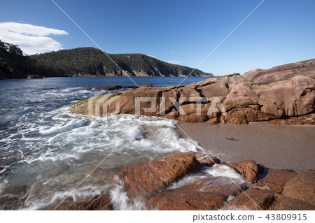 Sleepy Bay in Freycinet National Park 43809915
