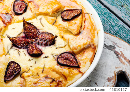 Italian focaccia with figs Italian focaccia with figs 43810137