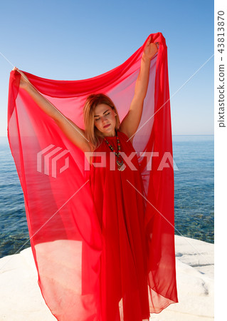 Woman in red Woman in red 43813870