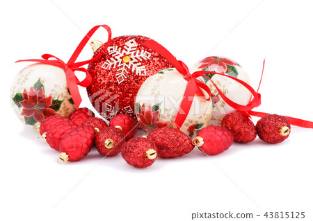 Christmas balls and cones 43815125