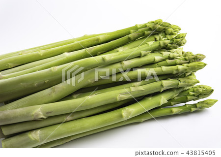 Green asparagus Green asparagus 43815405