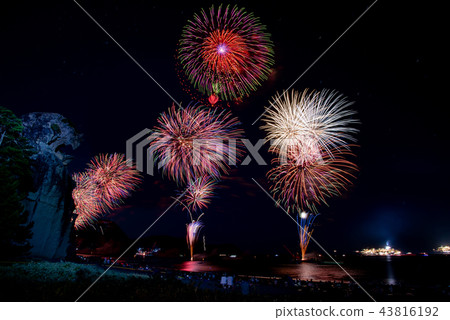 三重縣熊野大煙花節石獅。比較光合成 43816192