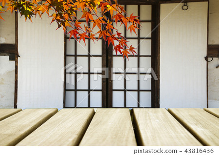 Door with maple leaves Door with maple leaves 43816436