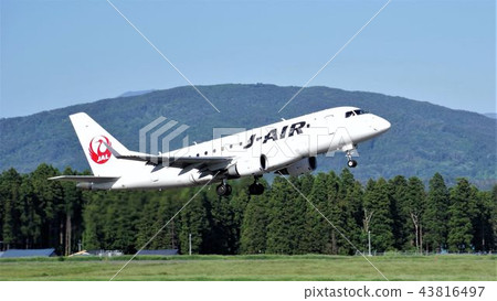 飛機起飛巴西航空工業公司 43816497