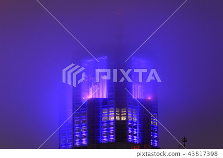 Tokyo Metropolitan Government Light Up Blue 43817398