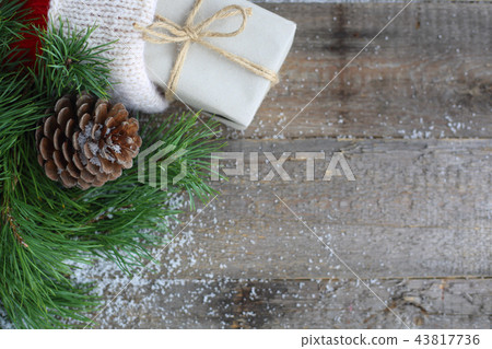 Christmas card on wooden background Christmas card on wooden background 43817736