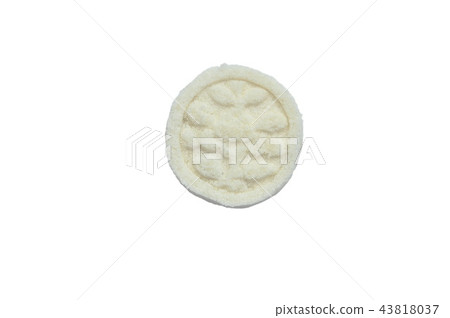 white Chinese snacks snazzy made from rice flour  43818037