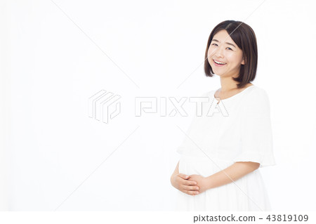 Pregnant woman Pregnant woman 43819109