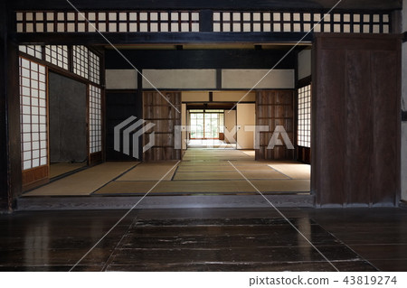 Living room of a wealthy mansion Living room of a wealthy mansion 43819274