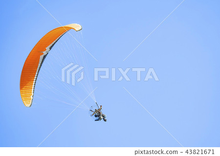 馬達滑翔傘Paramotor藍天 43821671