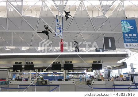 Check-in counter and ninja Check-in counter and ninja 43822619