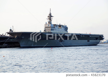 Helicopter-equipped escort ship Izumo Open to the public Yokohama Open Port Festival 2018 (Yokohama City, Kanagawa Prefecture) Helicopter-equipped escort ship Izumo Open to the public Yokohama Open Port Festival 2018 (Yokohama City, Kanagawa Prefecture) 43823170