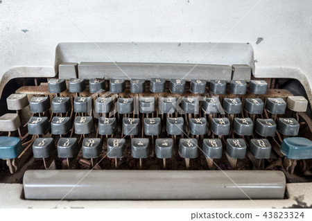 Keyboard of ancient Thai typewriter machine Keyboard of ancient Thai typewriter machine 43823324
